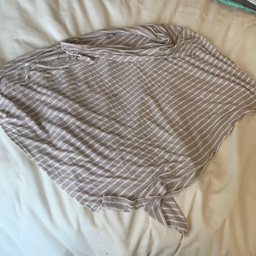 “Cover me” nursing poncho